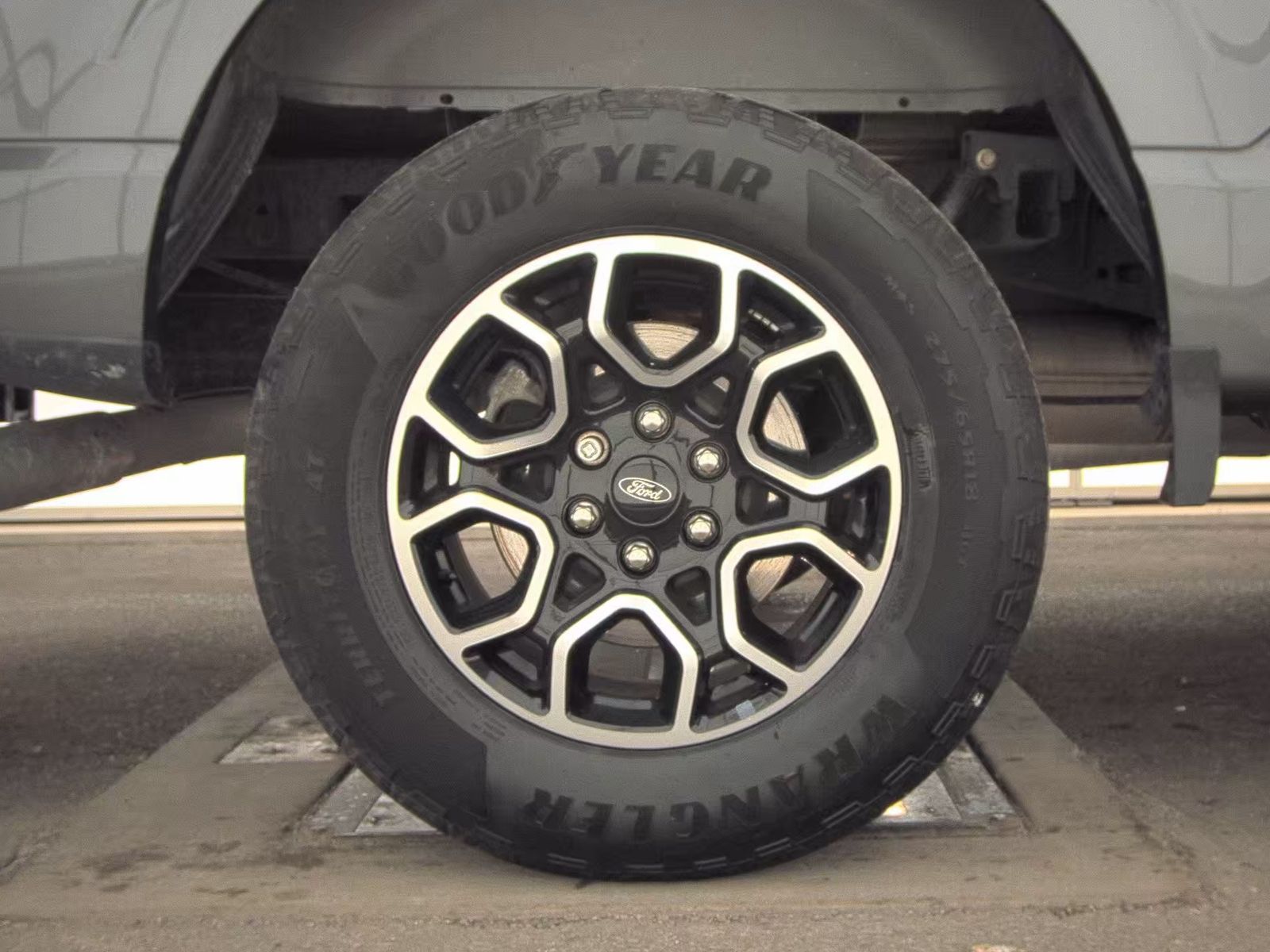 2023 Ford F-150 XLT AWD