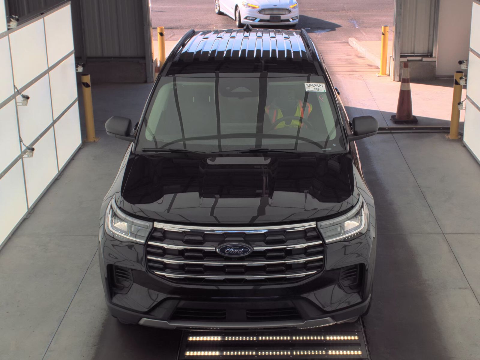 2025 Ford Explorer Active AWD