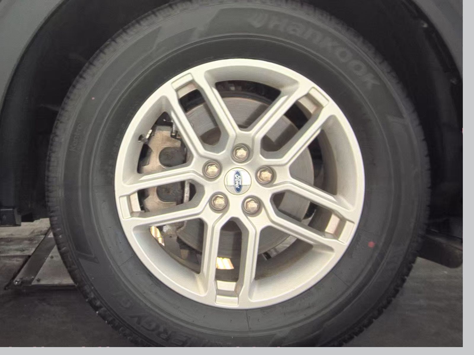 2025 Ford Explorer Active AWD