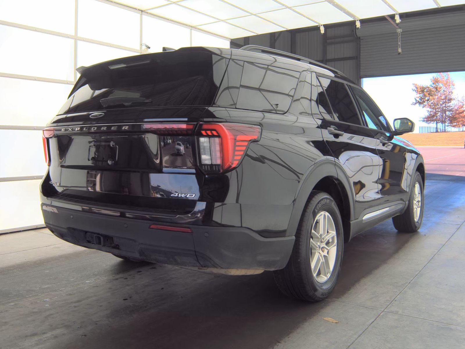 2025 Ford Explorer Active AWD