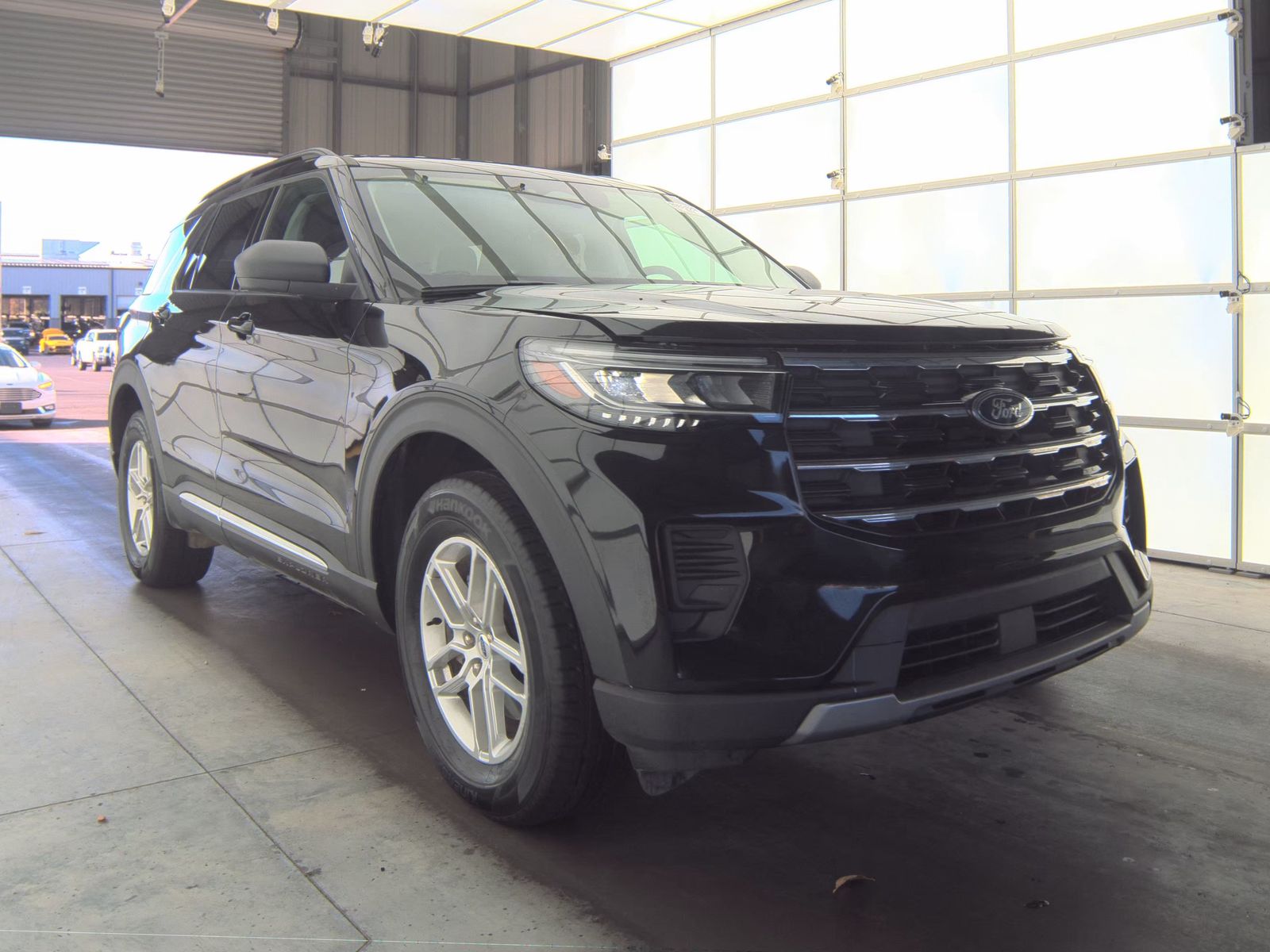 2025 Ford Explorer Active AWD