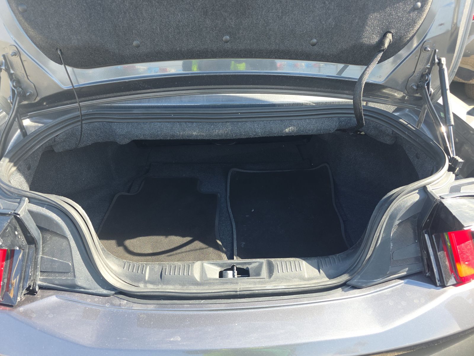 2024 Ford Mustang EcoBoost Premium RWD