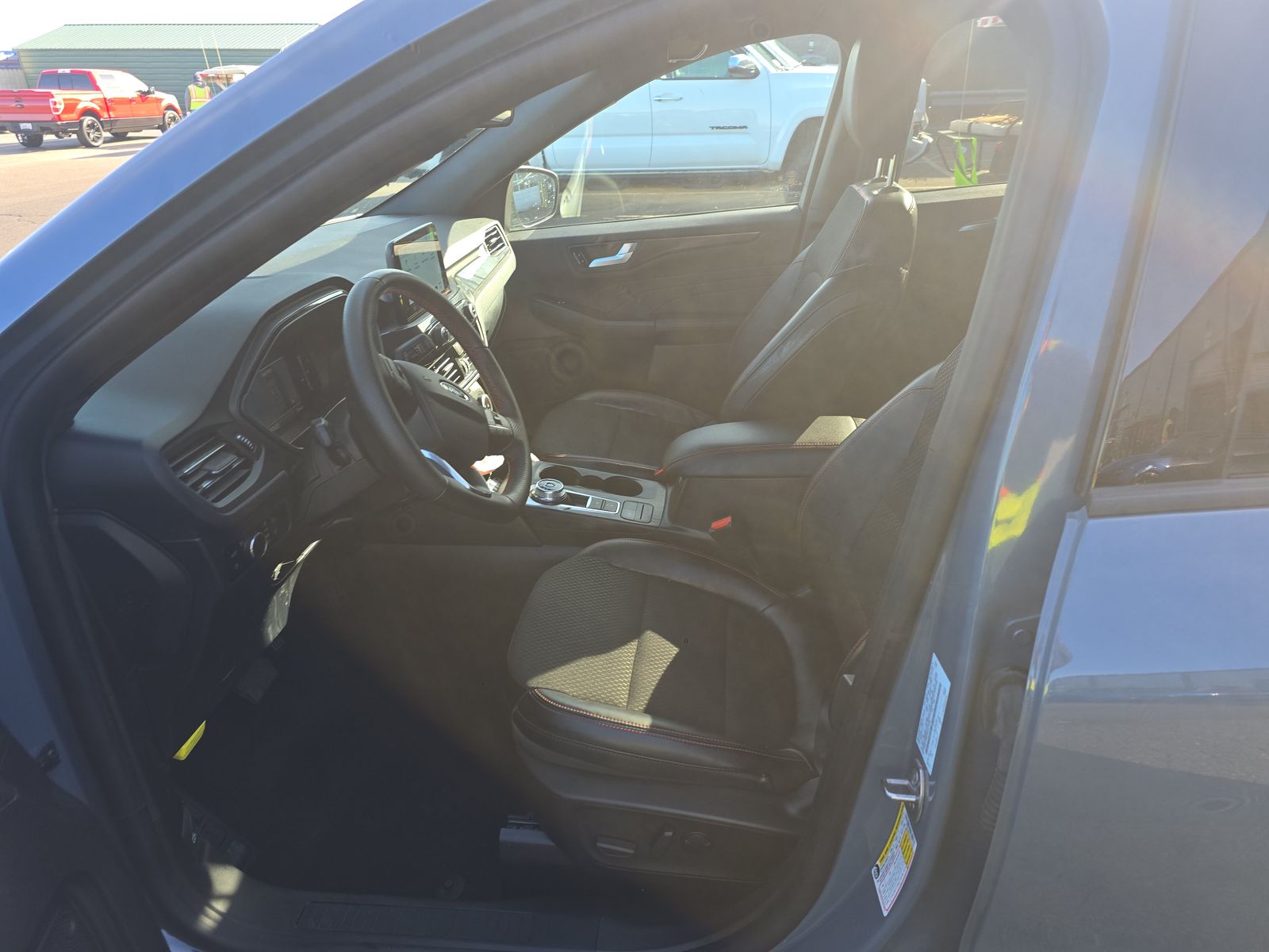 2025 Ford Escape Hybrid ST-Line FWD