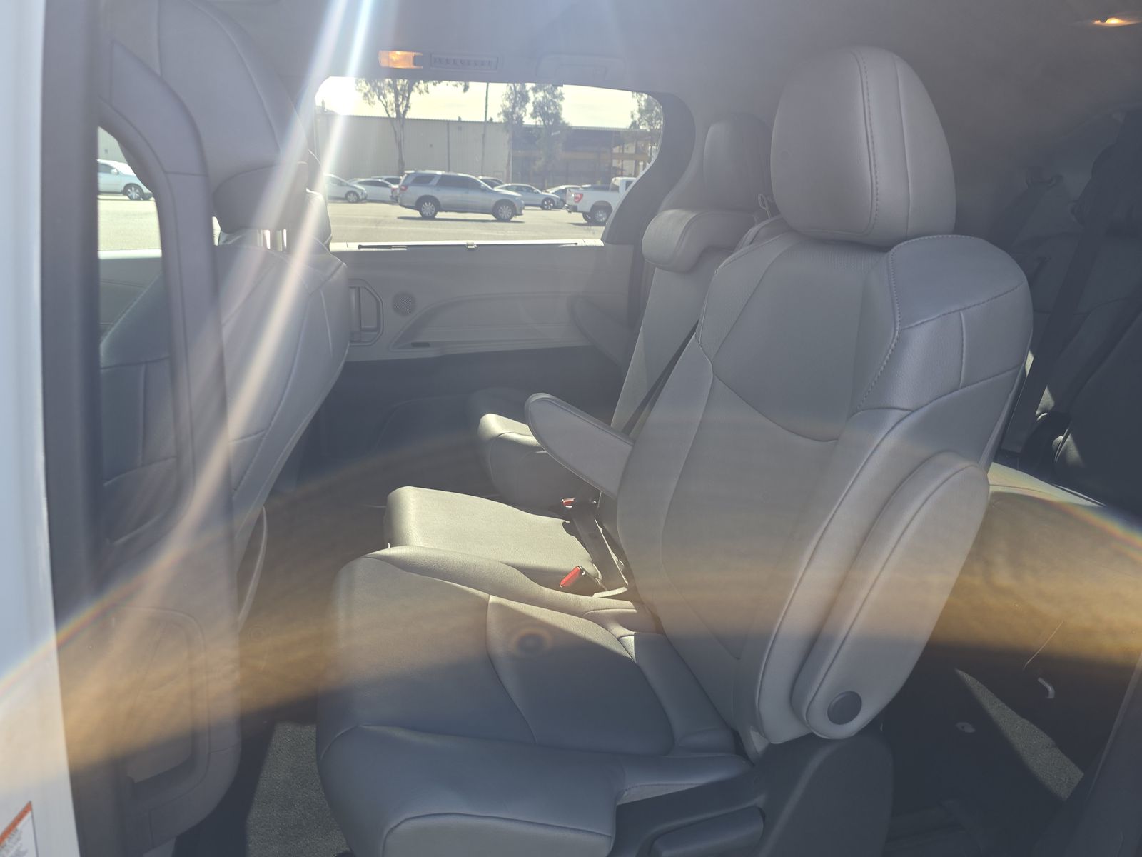 2024 Toyota Sienna XLE FWD