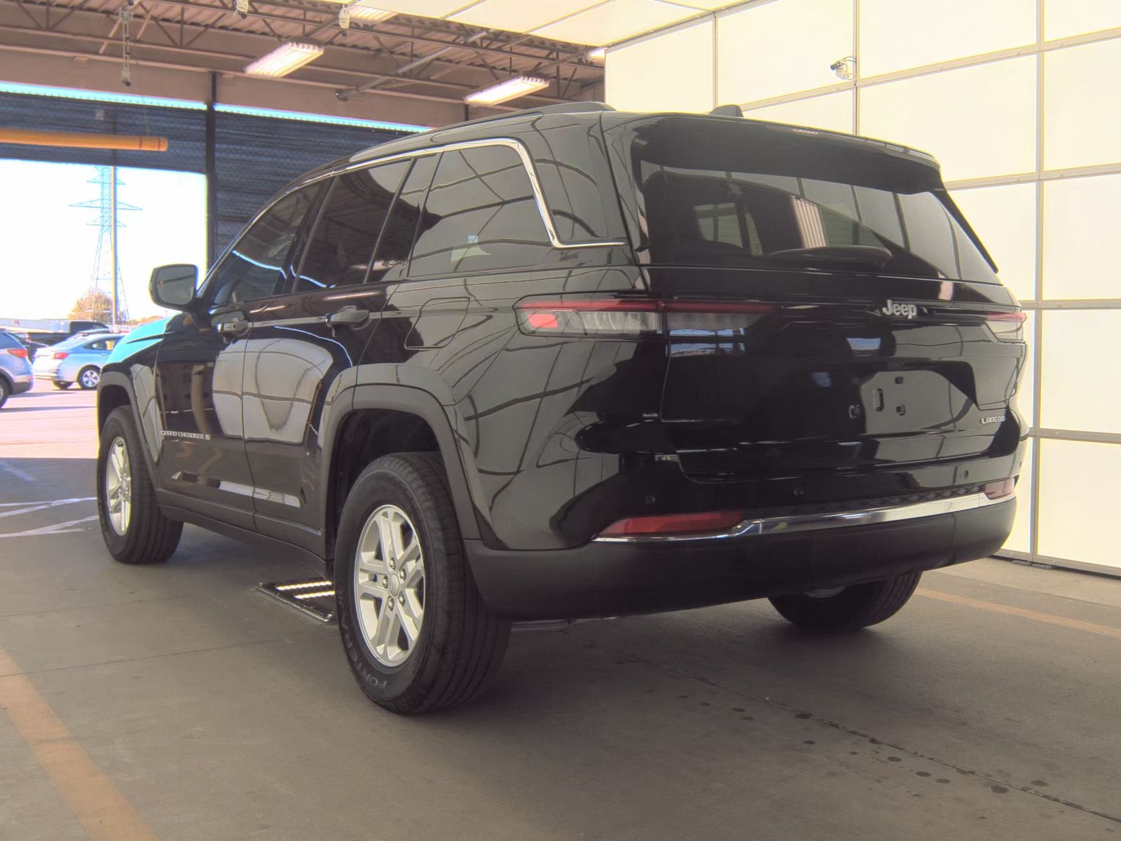 2025 Jeep Grand Cherokee Laredo RWD