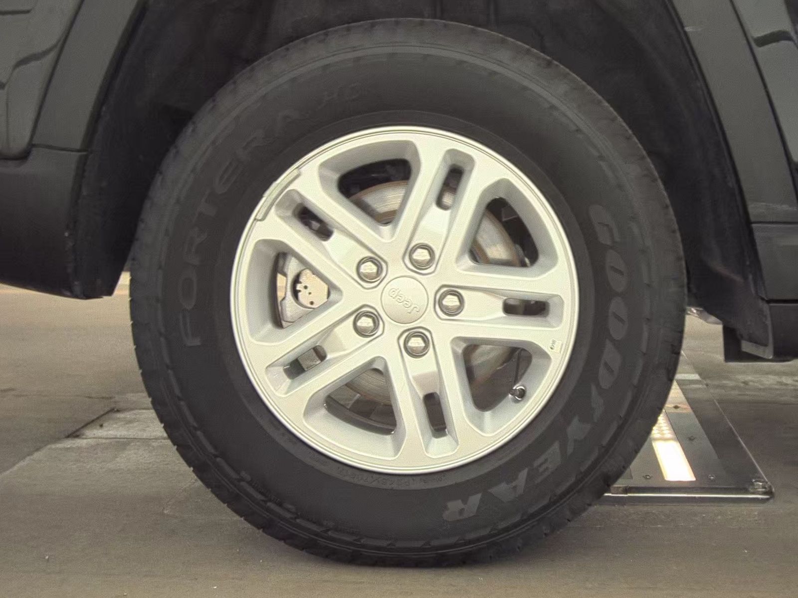 2025 Jeep Grand Cherokee Laredo RWD