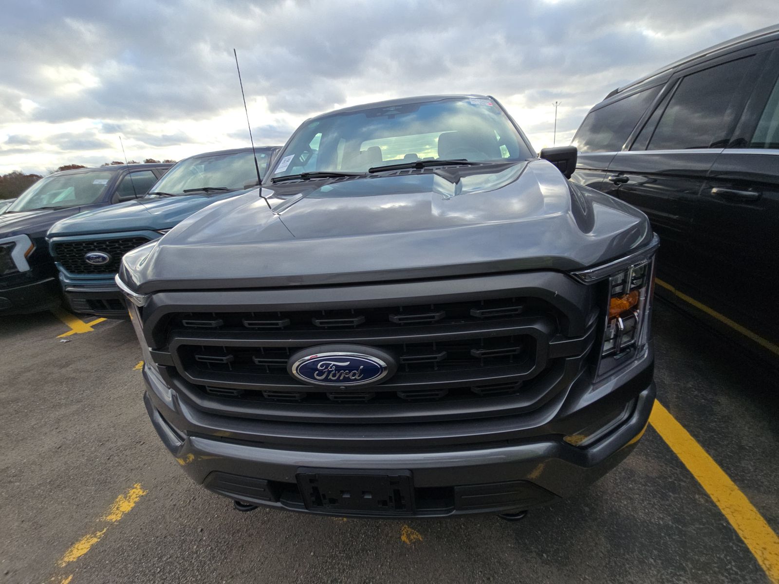 2023 Ford F-150 Hybrid XLT AWD