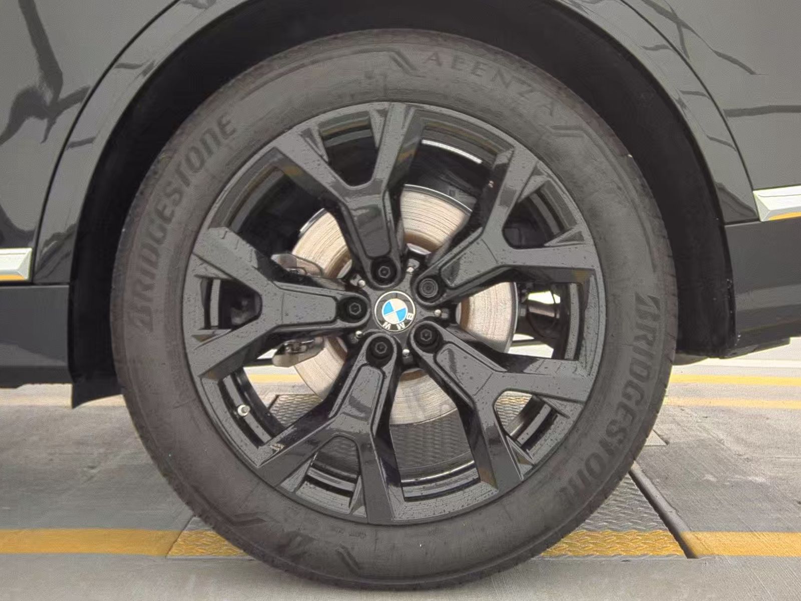 2023 BMW X7 xDrive40i AWD