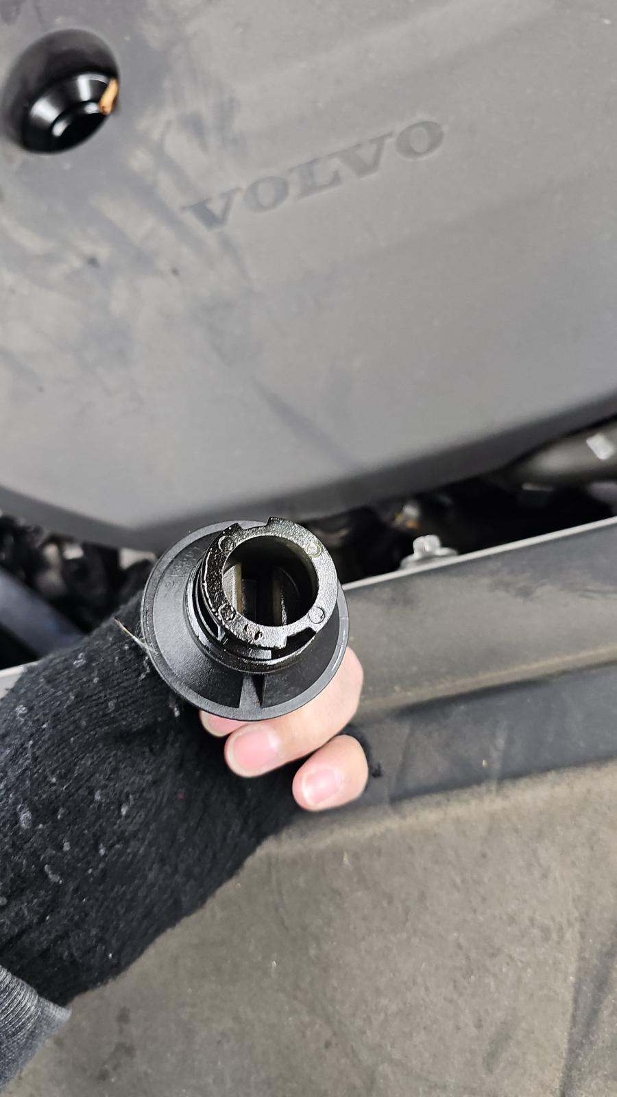 2025 Volvo XC90 B6 Plus AWD