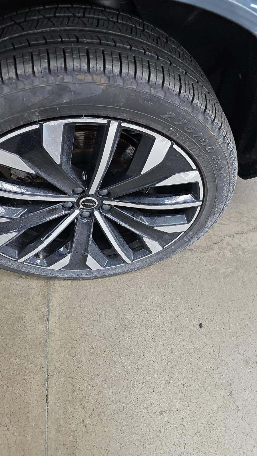 2025 Volvo XC90 B6 Plus AWD