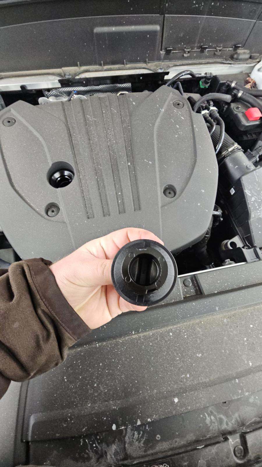 2025 Volvo XC90 B5 Plus AWD