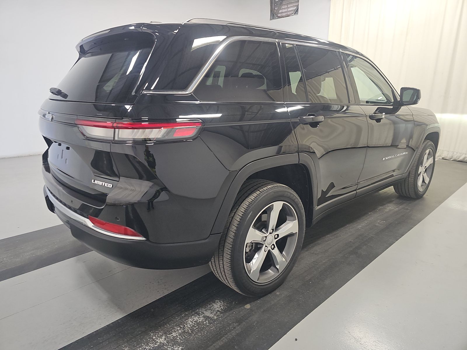 2022 Jeep Grand Cherokee Limited RWD