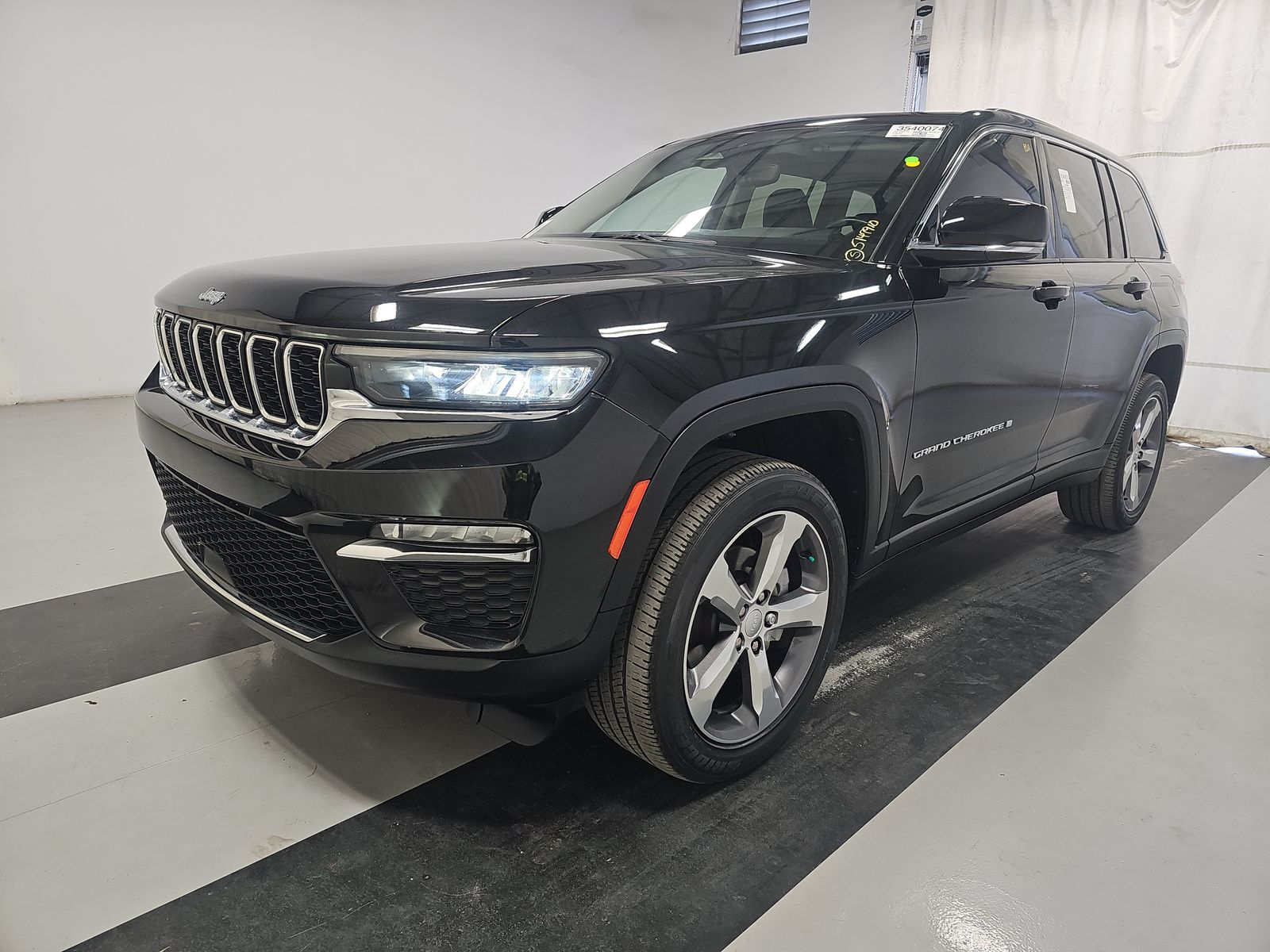 2022 Jeep Grand Cherokee Limited RWD