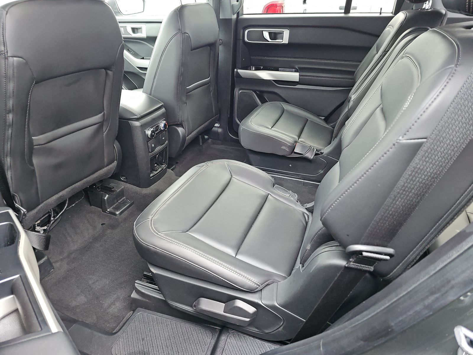 2022 Ford Explorer XLT AWD