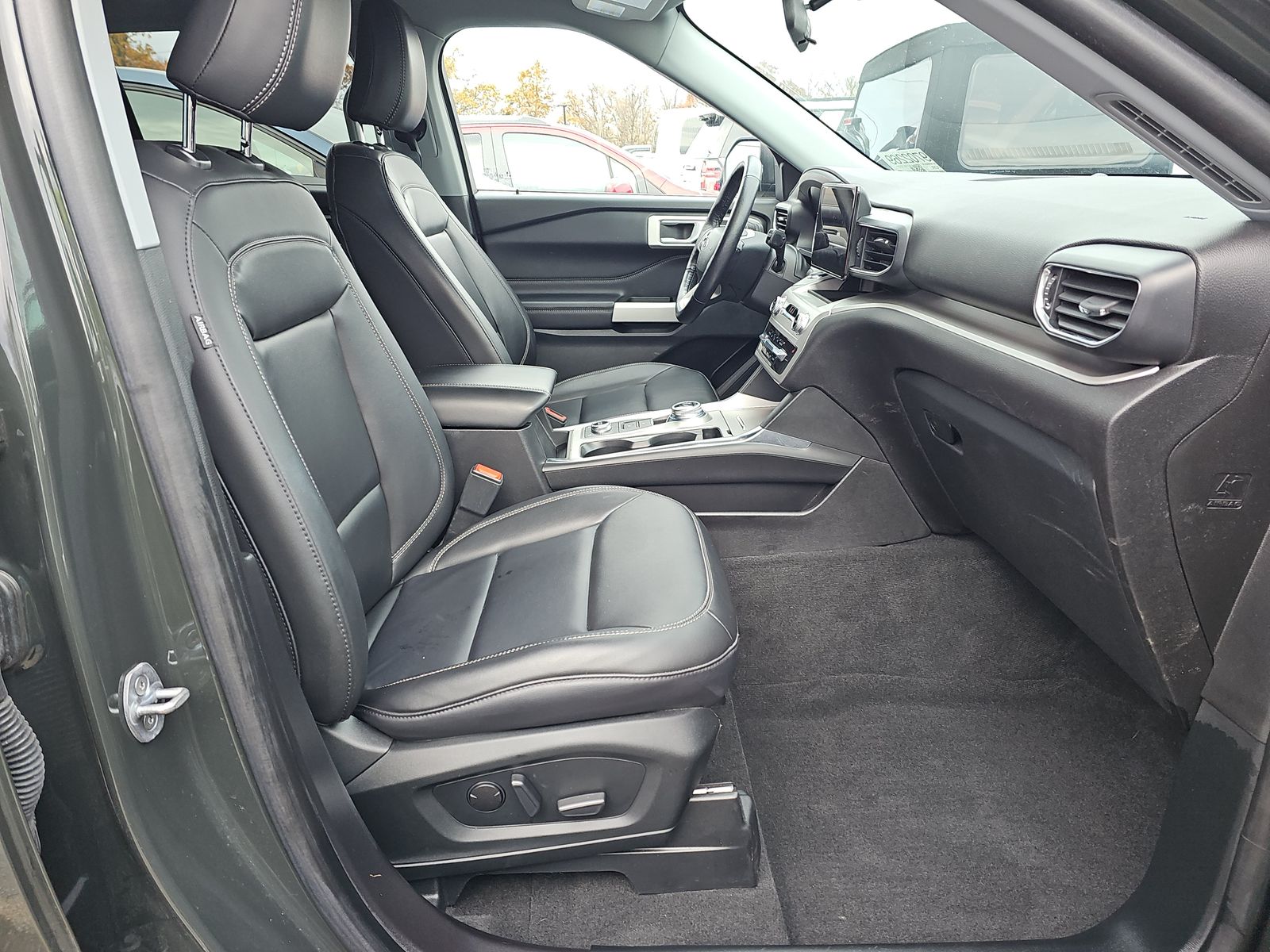 2022 Ford Explorer XLT AWD