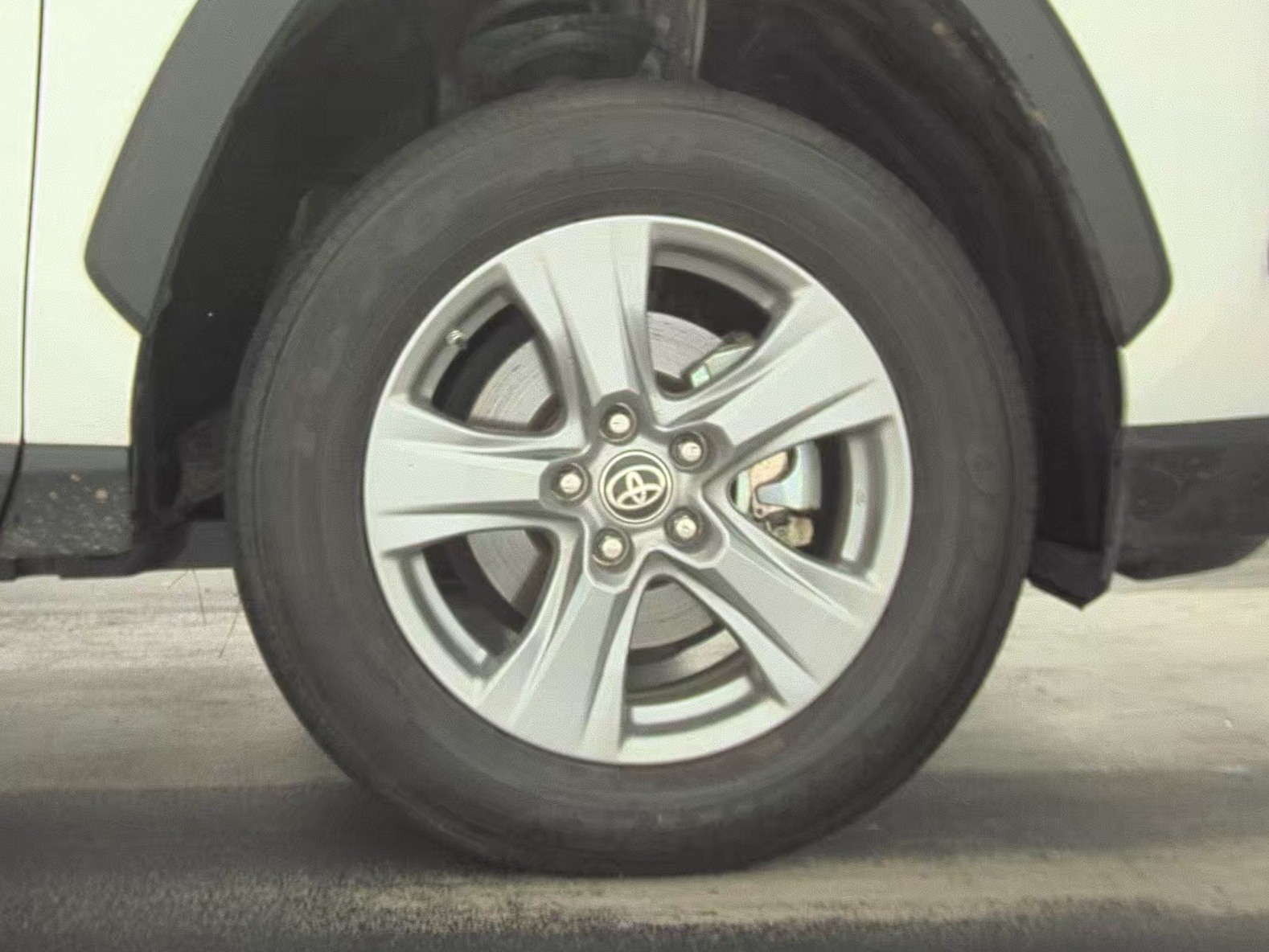 2024 Toyota RAV4 Hybrid LE AWD