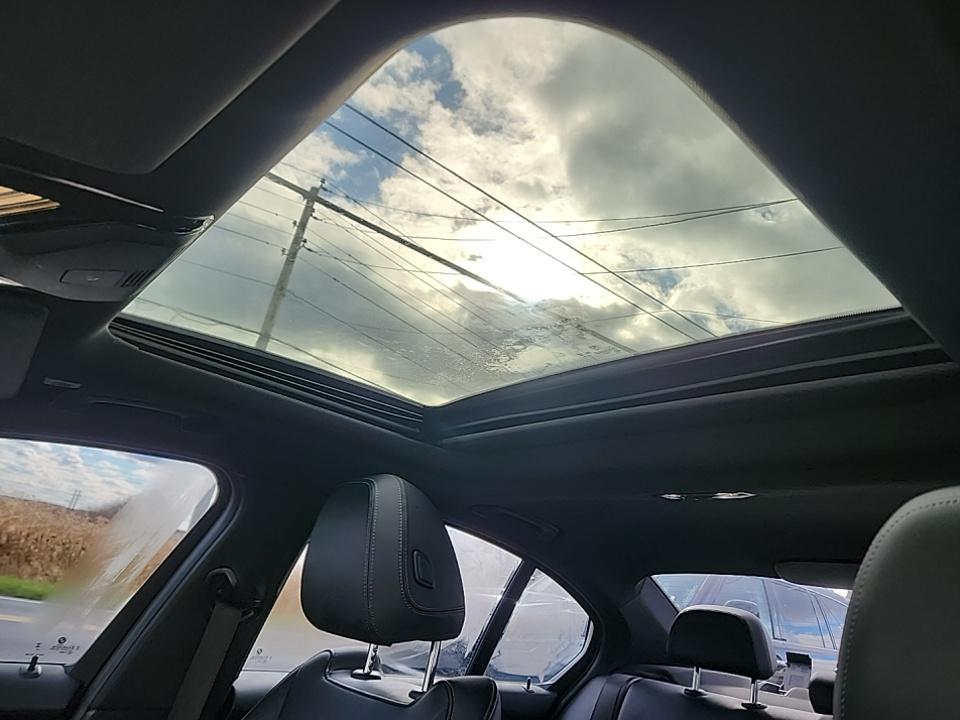 2023 BMW 3 Series 330i xDrive AWD