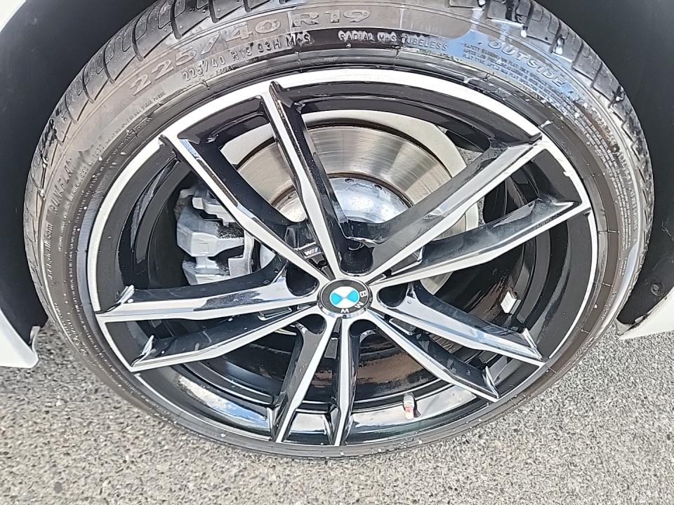 2023 BMW 3 Series 330i xDrive AWD