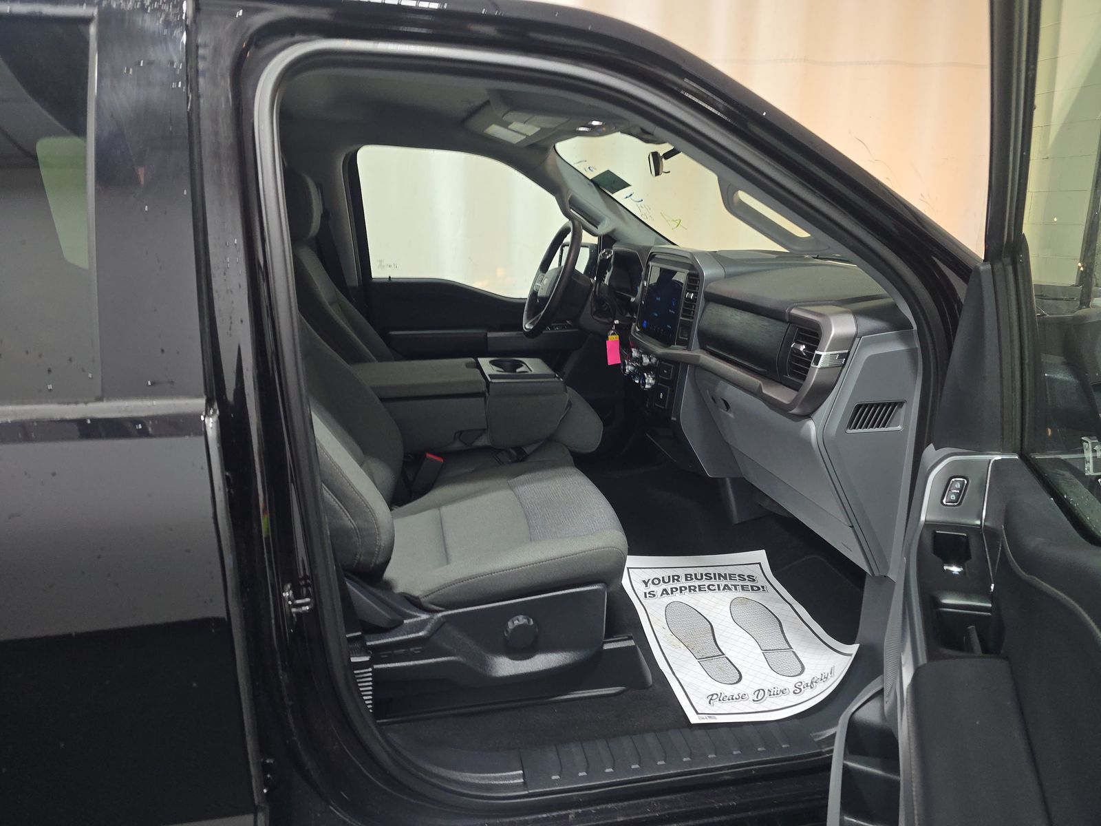 2025 Ford F-150 XLT AWD