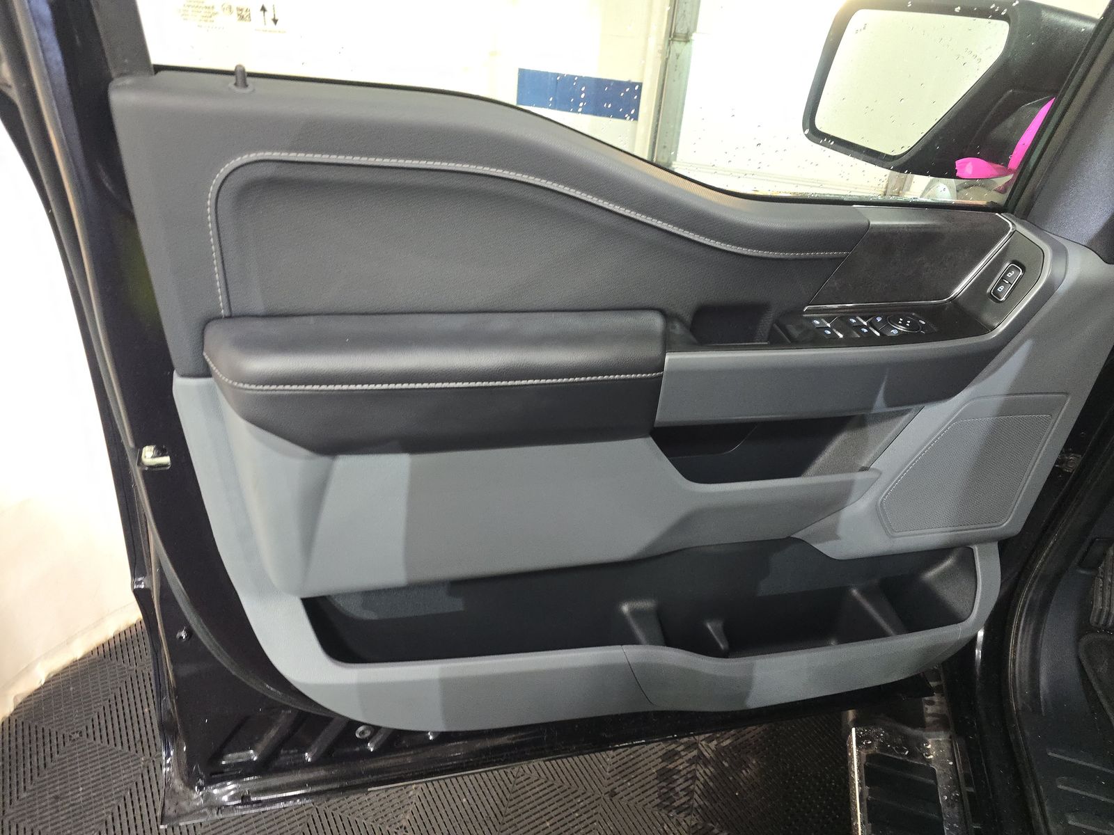 2025 Ford F-150 XLT AWD