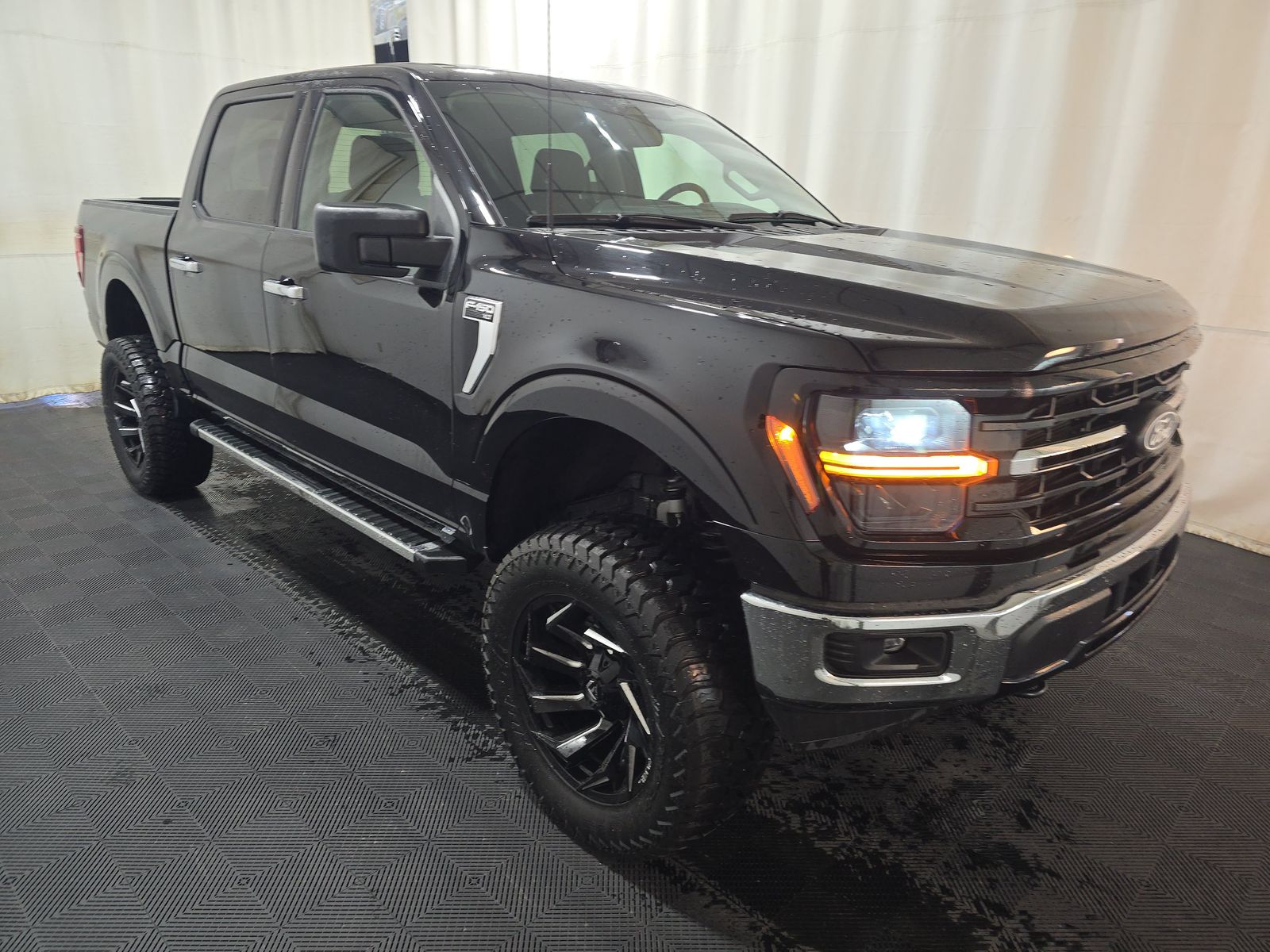 2025 Ford F-150 XLT AWD