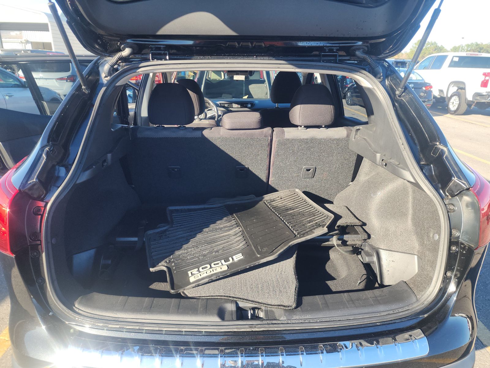 2019 Nissan Rogue Sport SV FWD