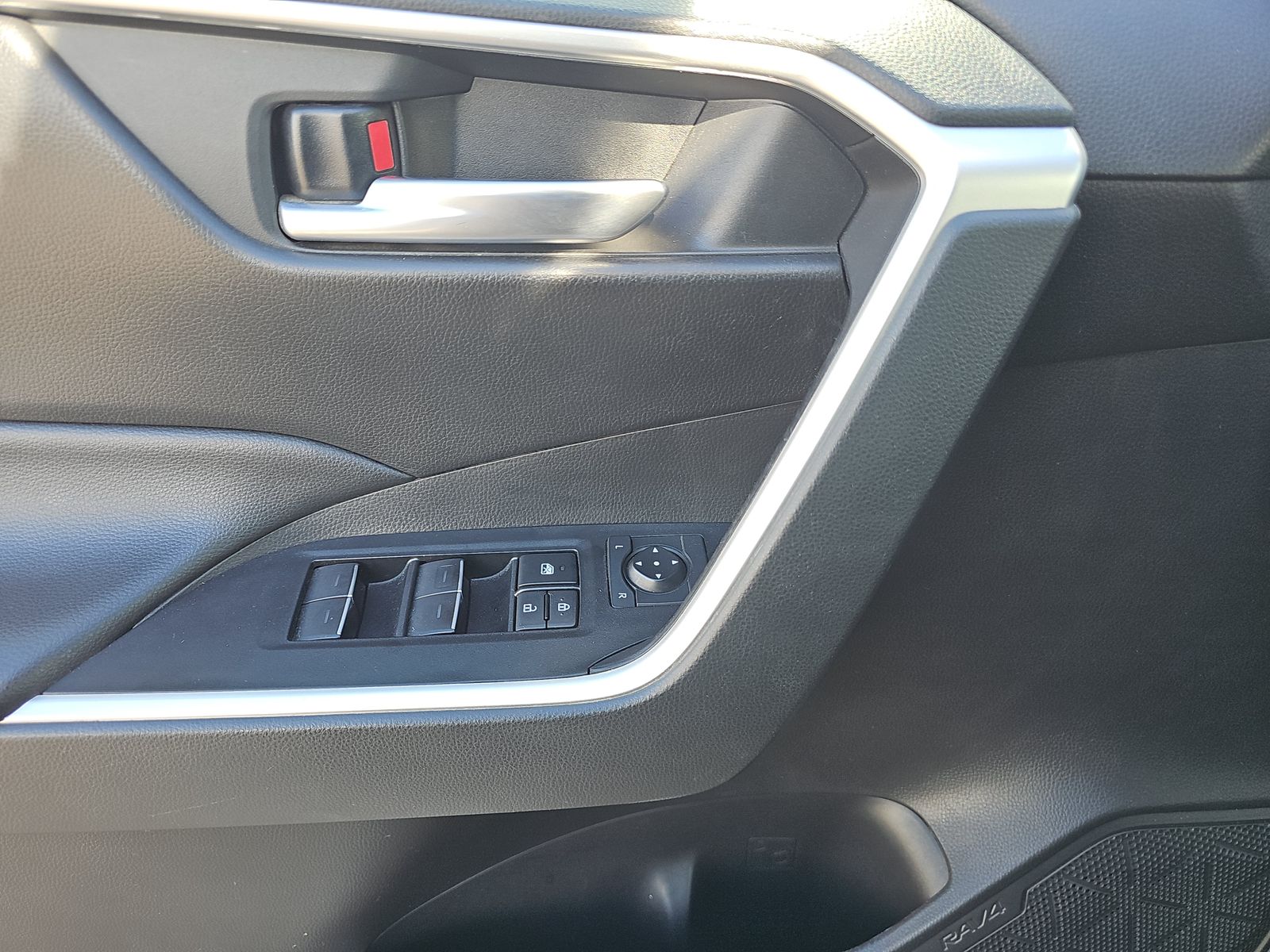 2023 Toyota RAV4 XLE FWD