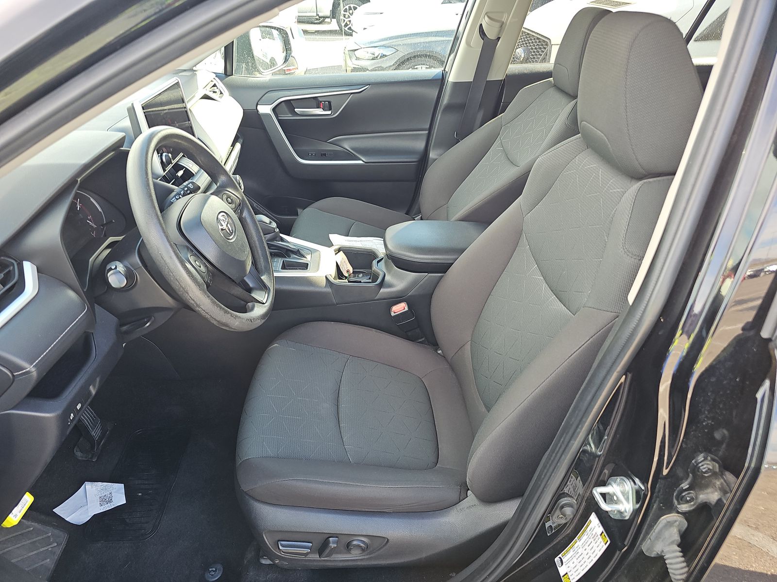 2023 Toyota RAV4 XLE FWD