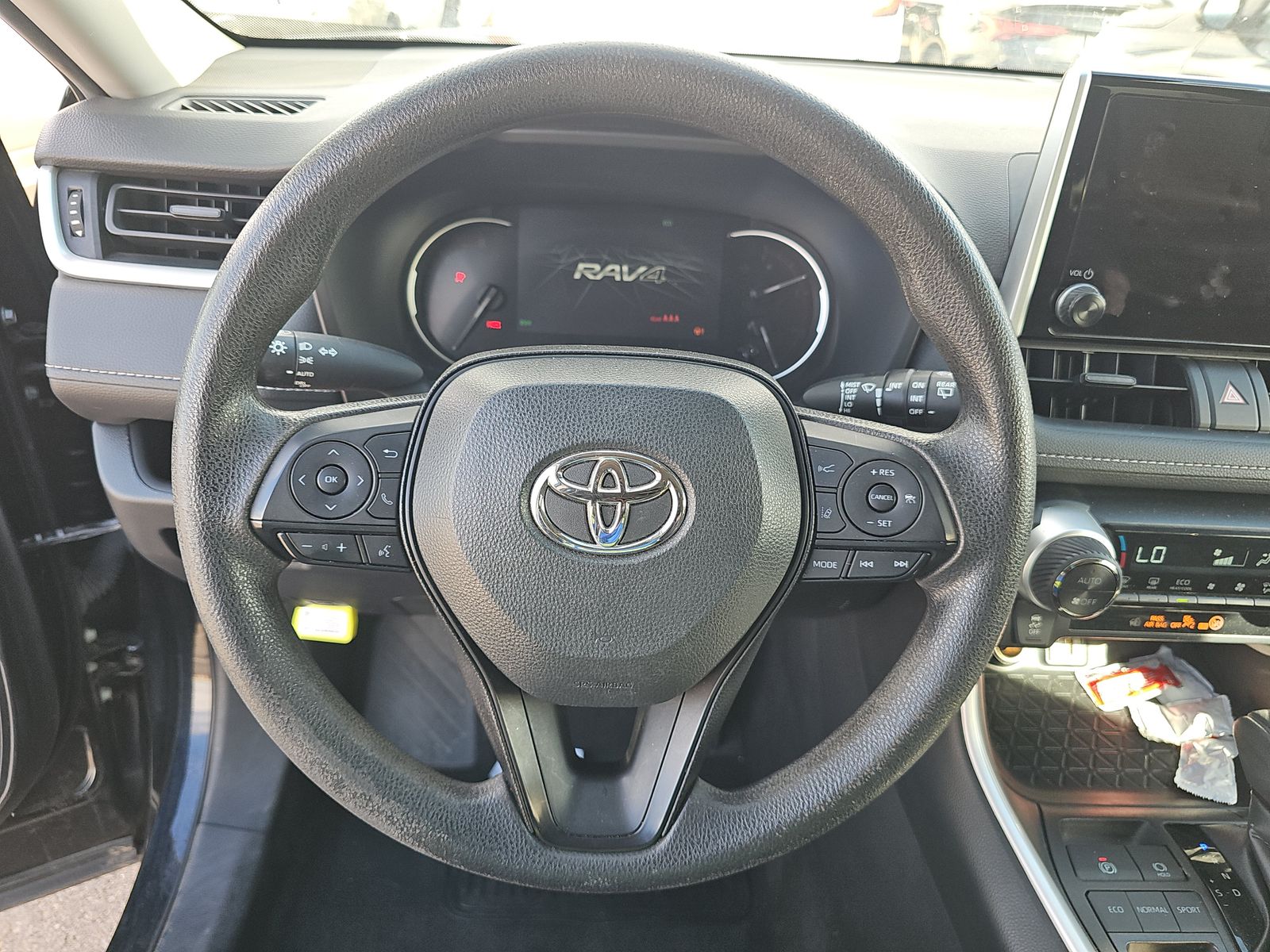 2023 Toyota RAV4 XLE FWD