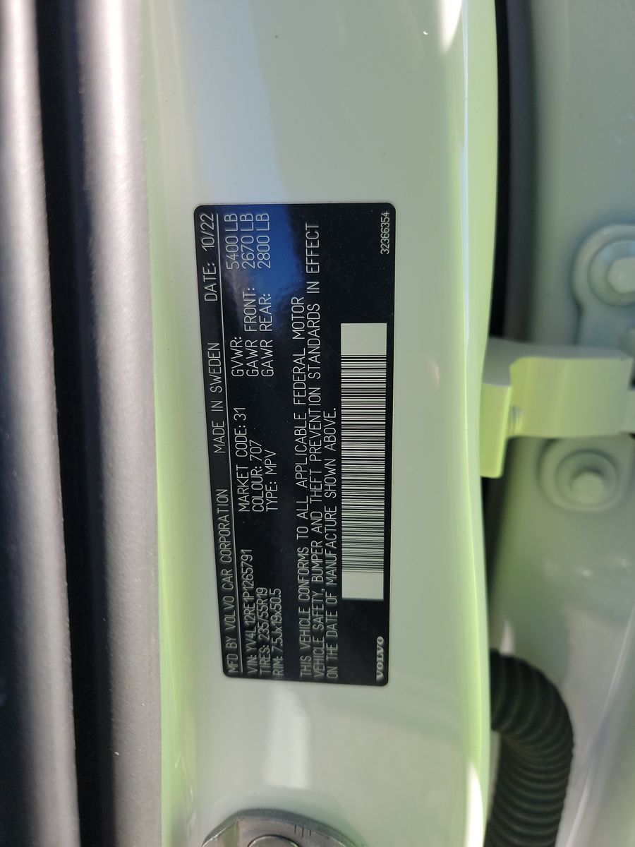 2023 Volvo XC60 B5 Plus AWD