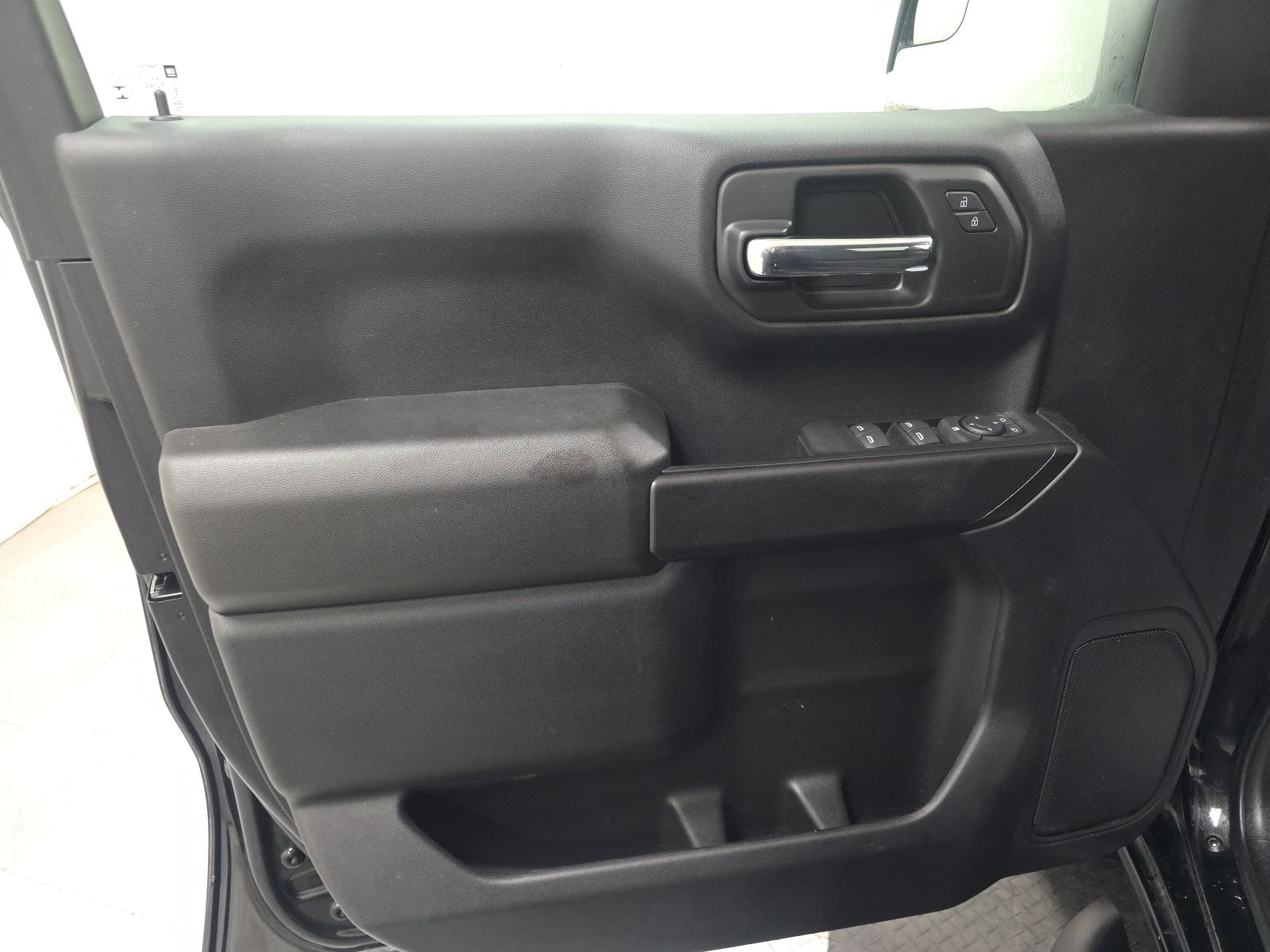 2023 Chevrolet Silverado 1500 Custom AWD