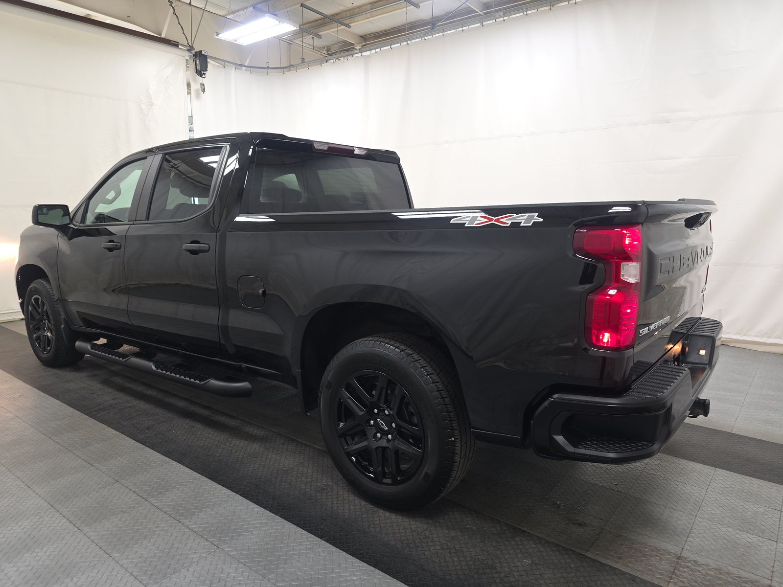 2023 Chevrolet Silverado 1500 Custom AWD