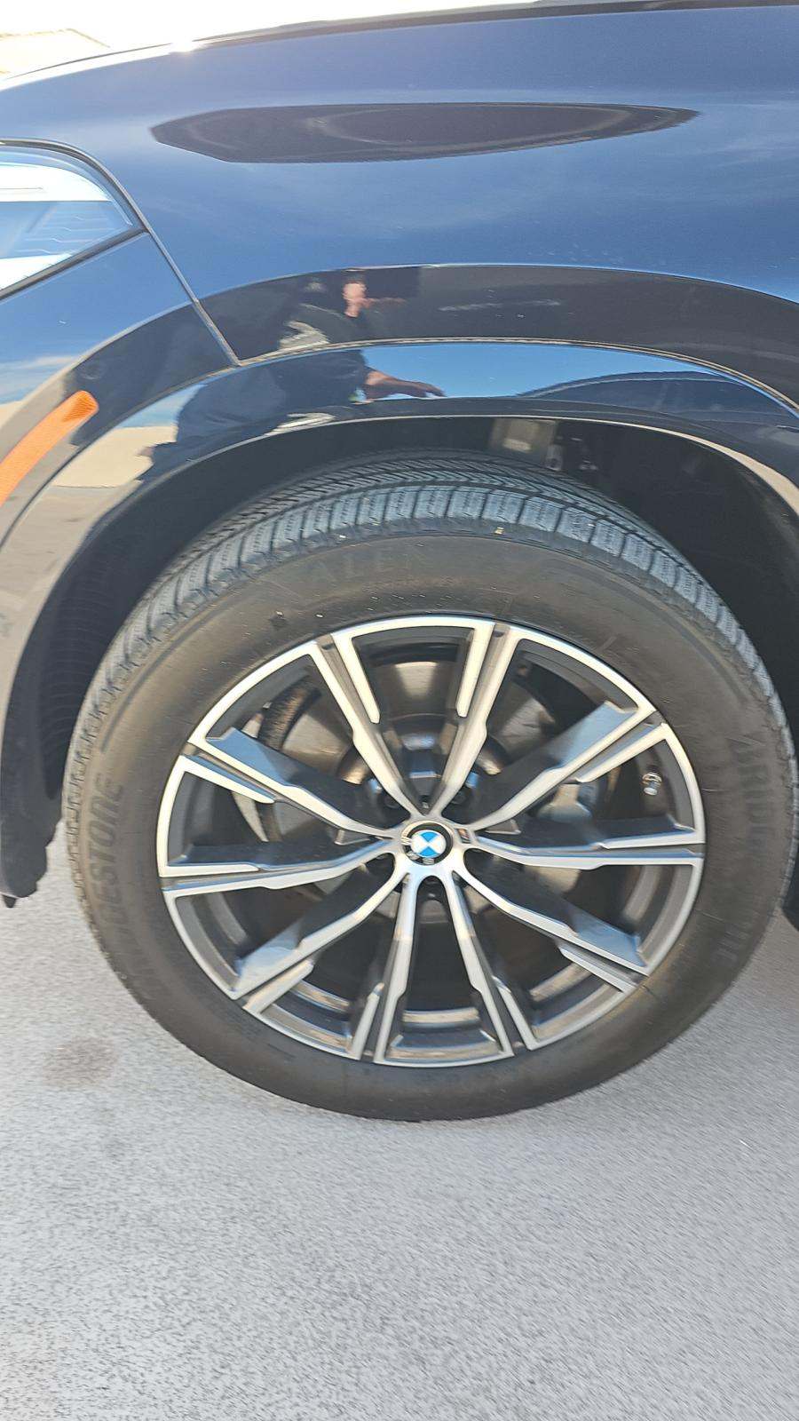 2022 BMW X6 xDrive40i AWD