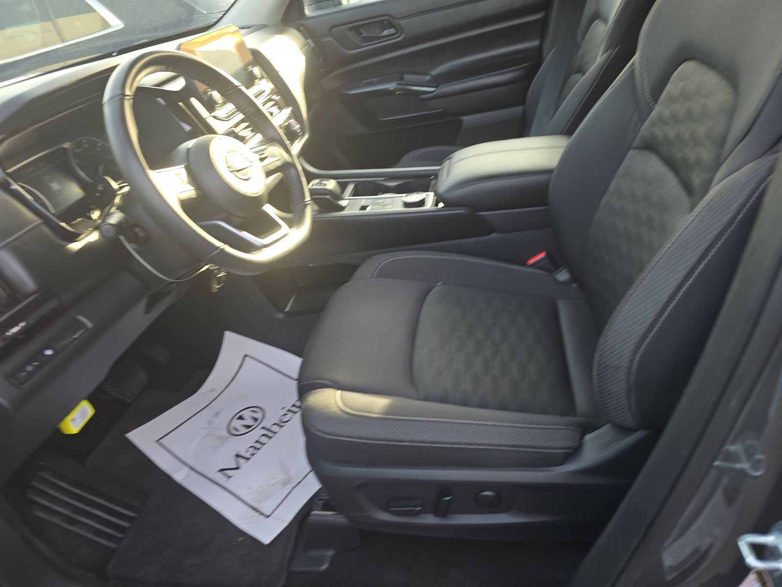 2024 Nissan Pathfinder SV AWD