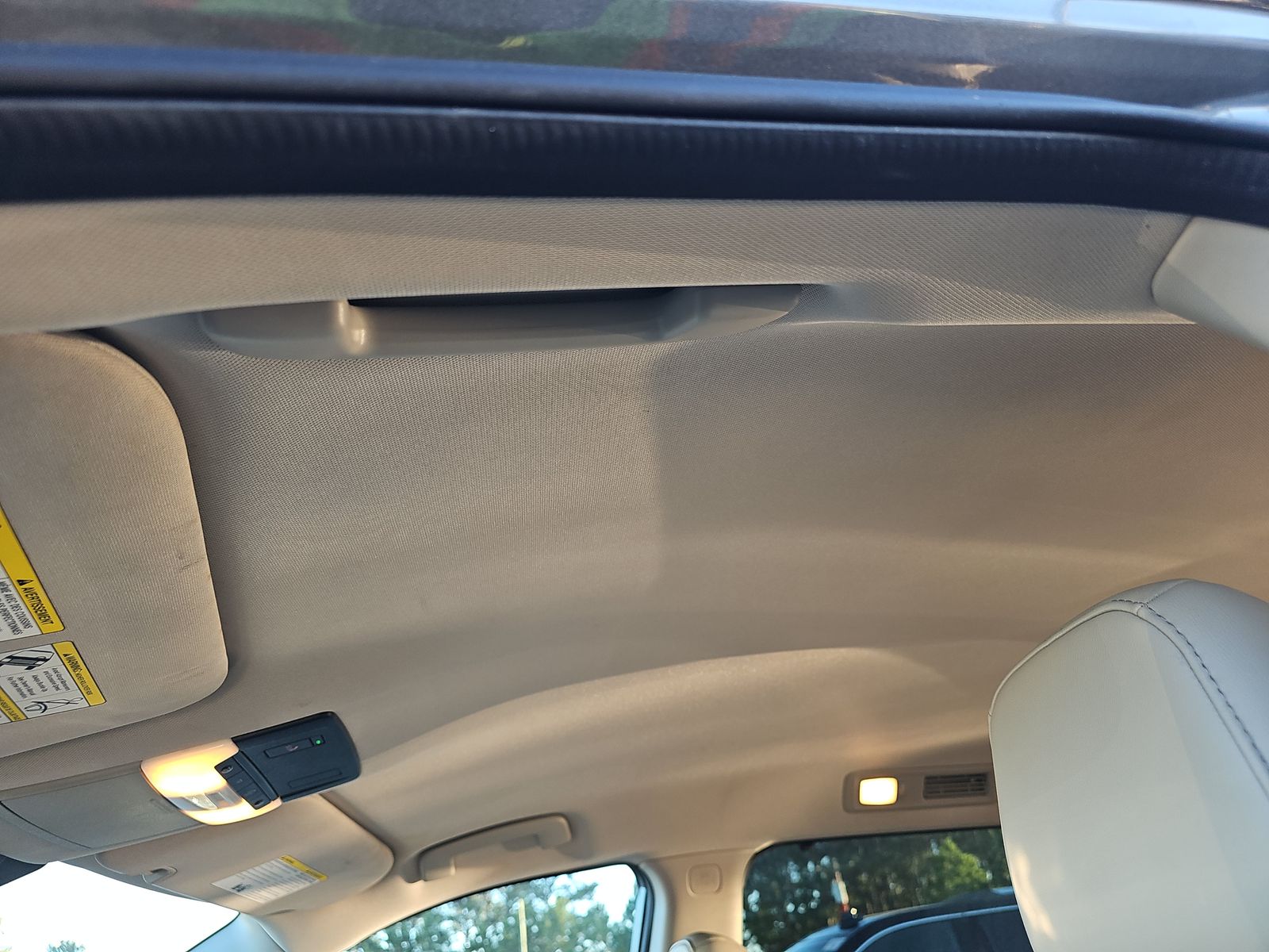 2022 Nissan Pathfinder SL FWD