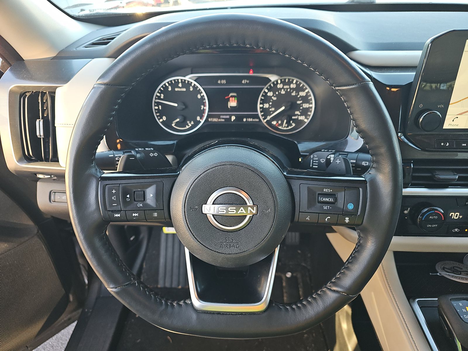 2022 Nissan Pathfinder SL FWD