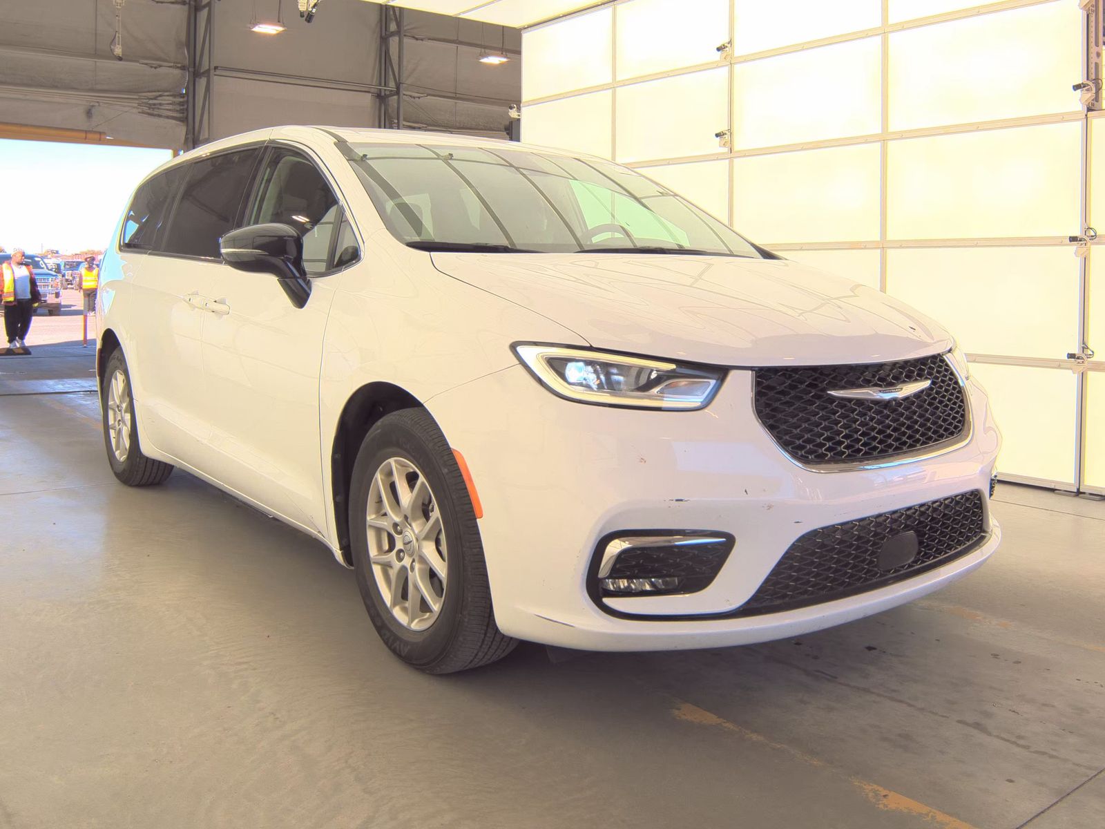 2024 Chrysler Pacifica Touring L FWD