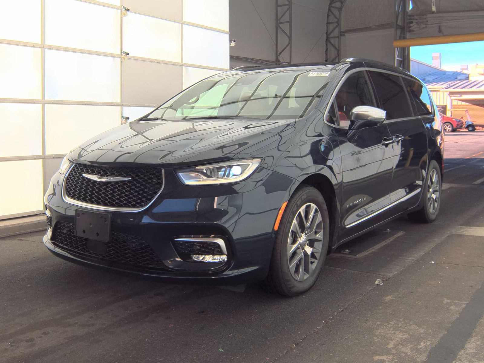 2024 Chrysler Pacifica Hybrid Pinnacle FWD