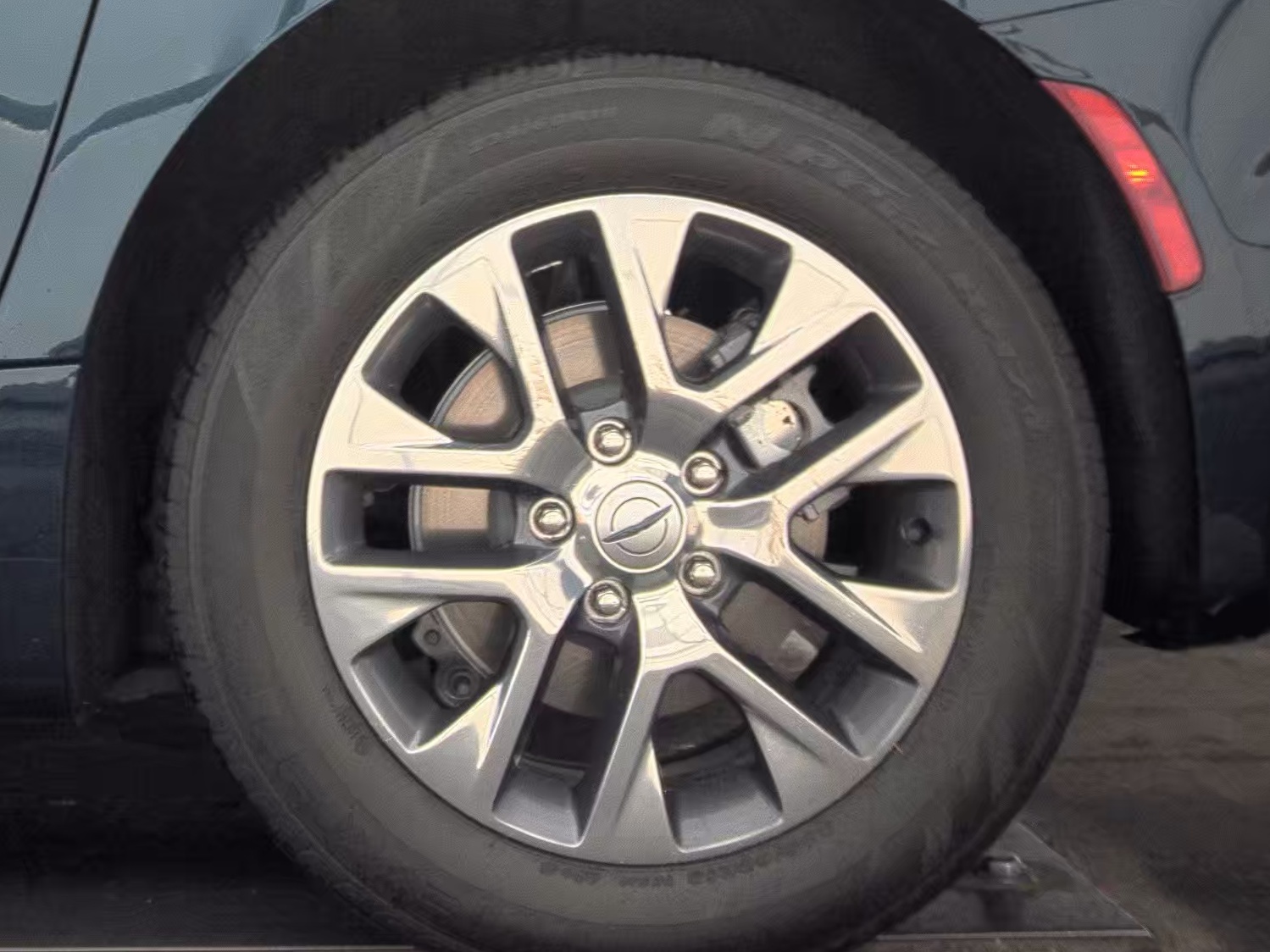 2024 Chrysler Pacifica Hybrid Pinnacle FWD