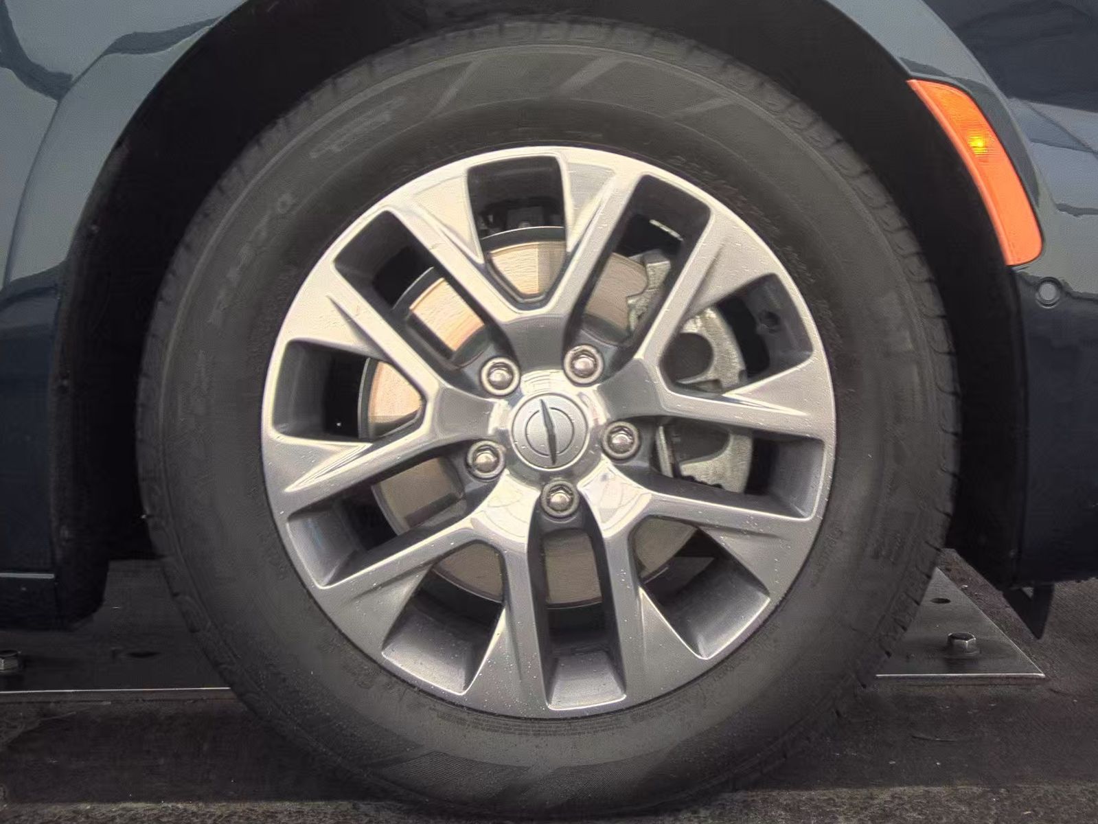 2024 Chrysler Pacifica Hybrid Pinnacle FWD