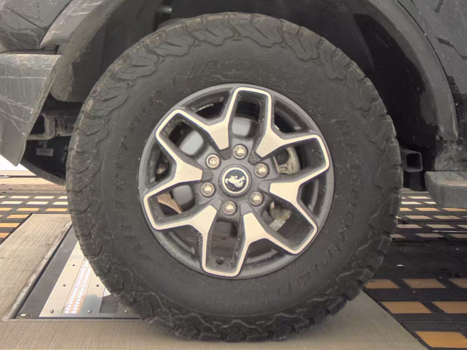 FORD BRONCO - 10