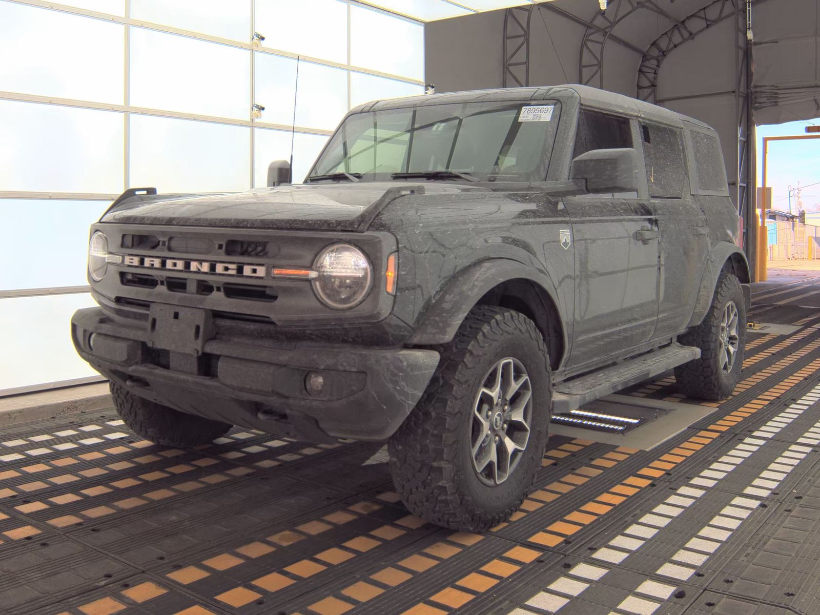 FORD BRONCO - 1