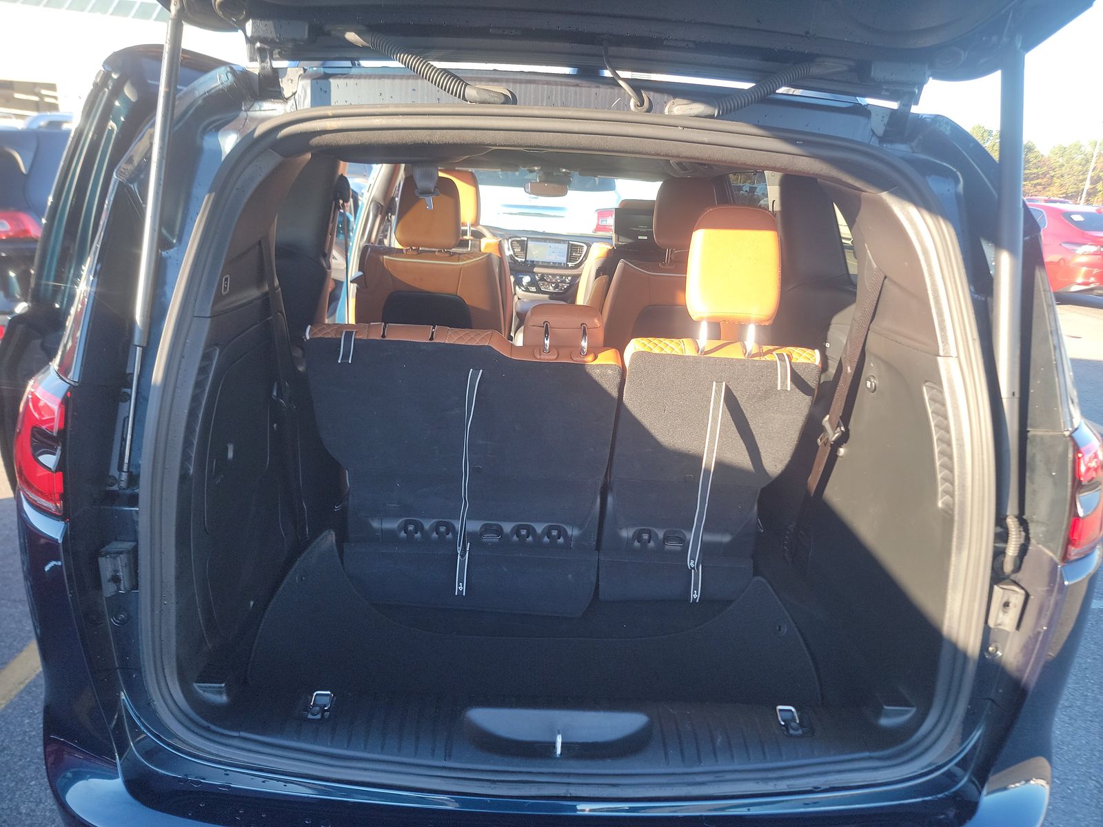 2024 Chrysler Pacifica Hybrid Pinnacle FWD