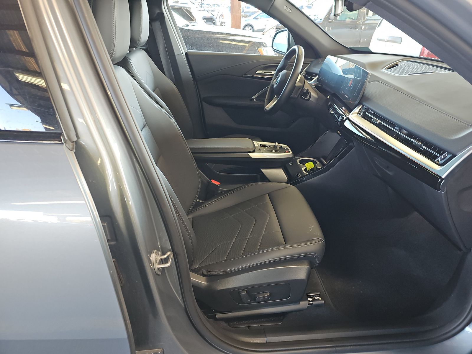 2025 BMW X2 xDrive28i AWD