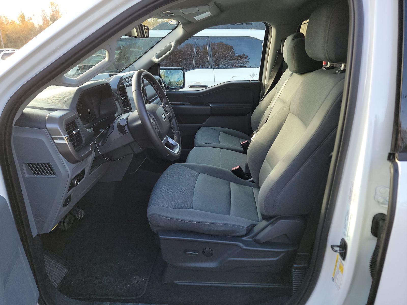 2024 Ford F-150 XLT AWD