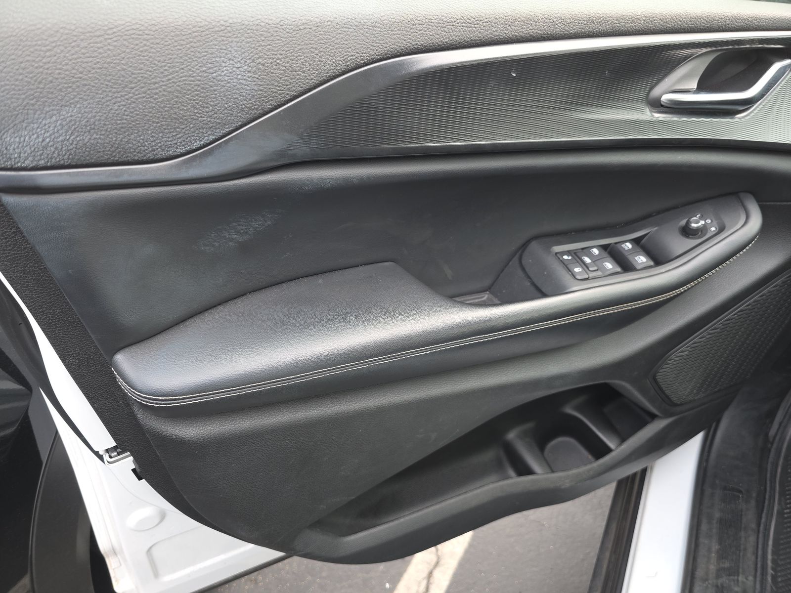 2023 Jeep Grand Cherokee Altitude AWD