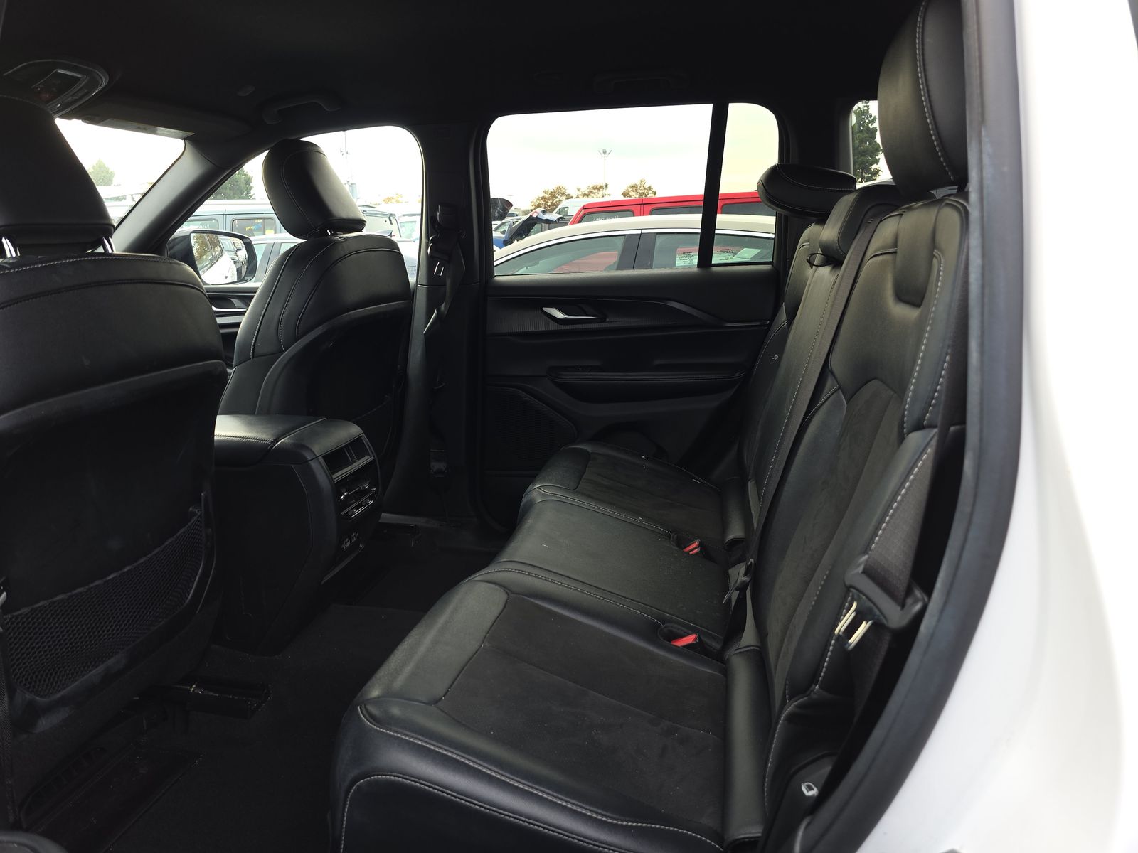 2023 Jeep Grand Cherokee Altitude AWD