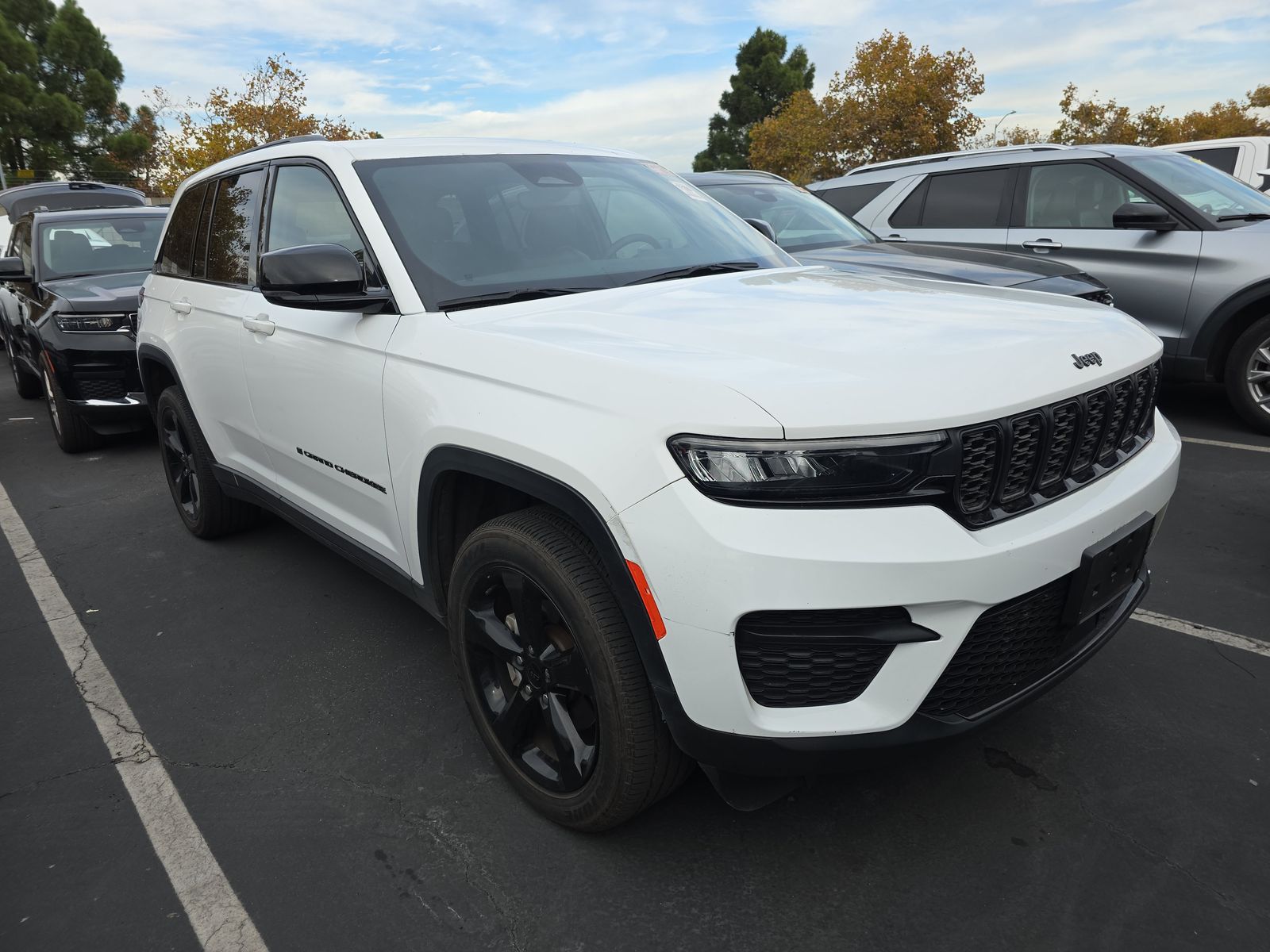 2023 Jeep Grand Cherokee Altitude AWD