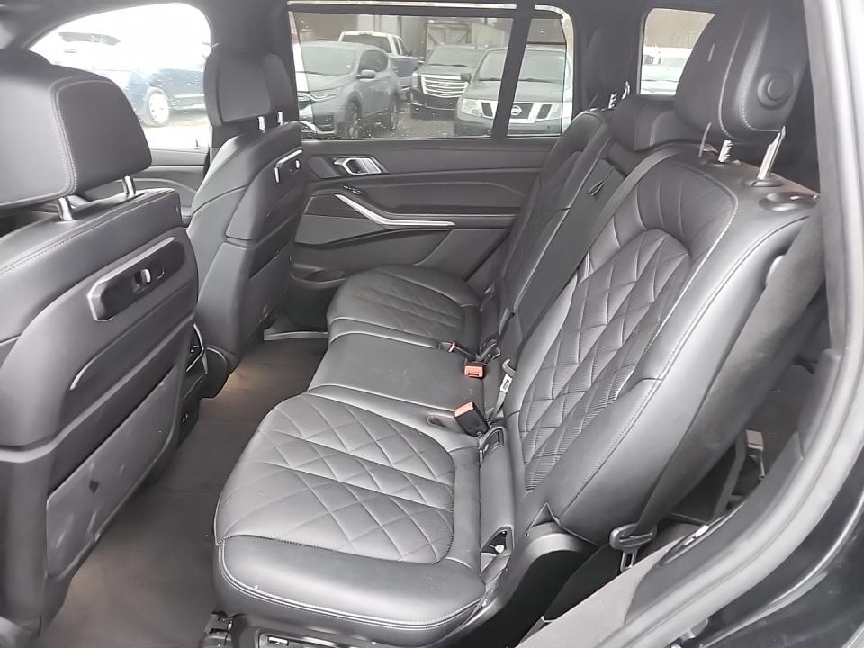 2023 BMW X7 xDrive40i AWD