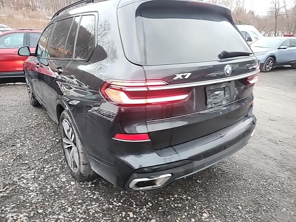 2023 BMW X7 xDrive40i AWD